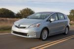 Toyota Prius V 2011 года